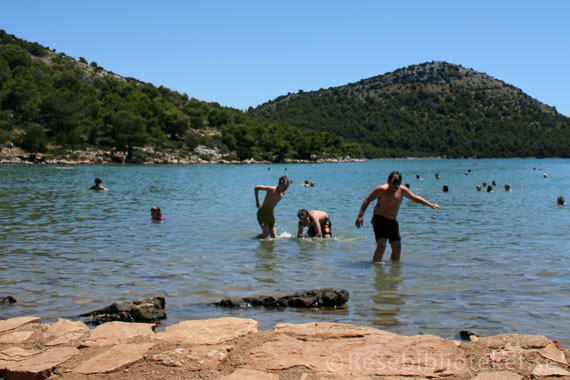 Saltvattensjön Mir i naturreservat Telašcica